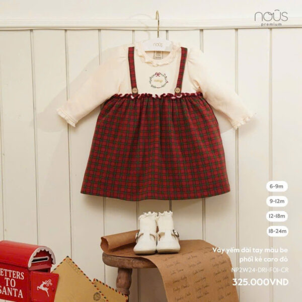 Váy Yếm Dài Tay Màu Be Phối Kẻ Caro Đỏ